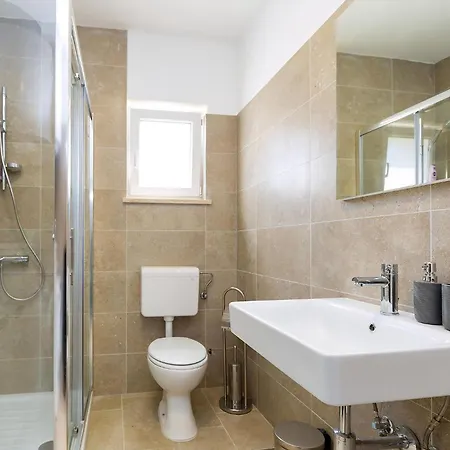 Anna Premium Mit Meerblick Und Garten Holiday home Porec
